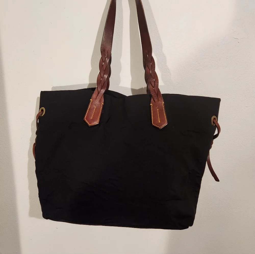 Vintage Dooney & BOURKE Black Tote Bag with Brown Leather Straps - Picture 2 of 13